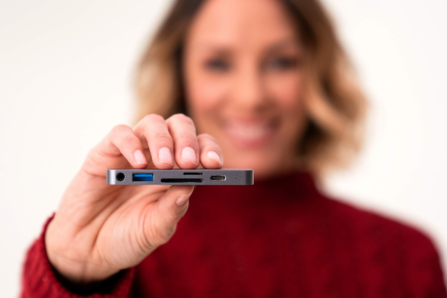 Hyper - HyperDrive 6-in-1 USB-C Hub for iPad Pro / Air - 3.5mm Audio Jack, USB-A, SD, Micro SD, USB-C, HDMI - Space Gray
