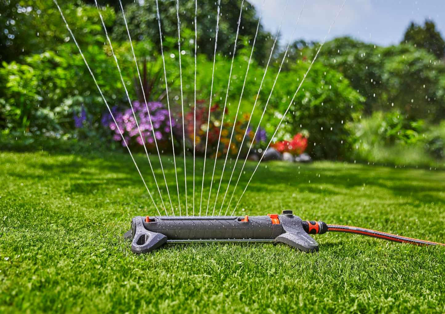Gardena Aqua M Rectangular Sprinkler: Lawn Sprinkler for Watering Areas of 110-250 m²