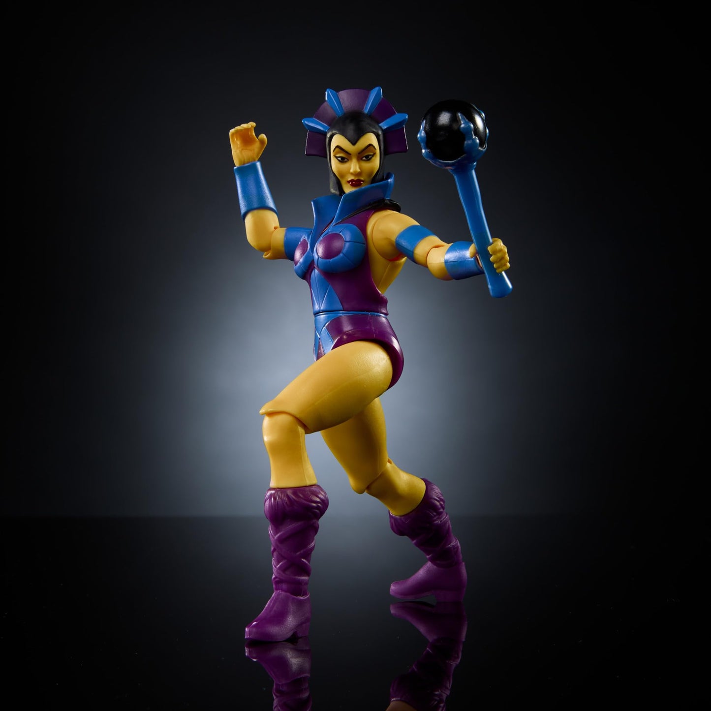 Masters of the Universe Origins Toy, Evil-Lyn Cartoon Collection Action Figure, 5.5-inch MOTU Villain, 16 Articulations, Wand & Staff & Comic, HYD35