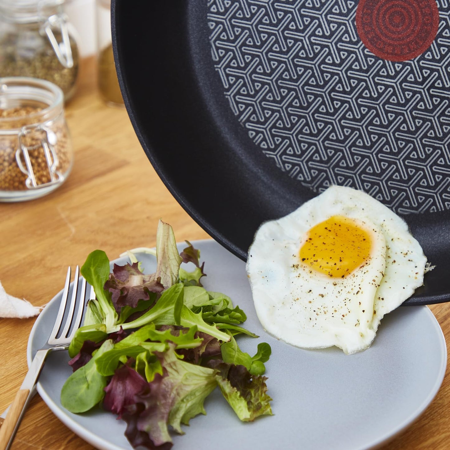 Tefal Comfort Max Frying Pan 26 cm + Glass Lid, High Quality Stainless Steel, Thermo-Spot Temperature Indicator, Non-Stick Coating, Induction G7263344