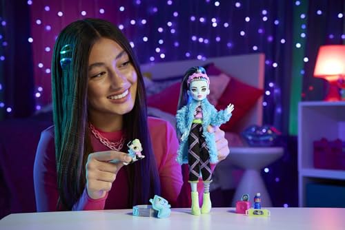 Monster High Frankie Stein Doll with Glam Monster Fest Outfit