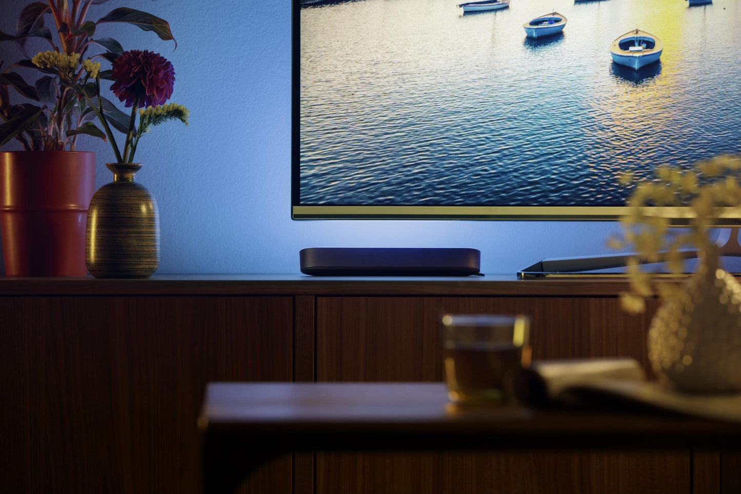 Philips Hue White and Colour Ambiance Bloom