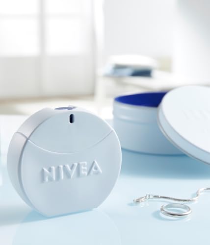 Nivea Creme Eau de Toilette (30 ml), EDT With Iconic Cream Scent, Elegant Perfume Bottle and Jewellery Box