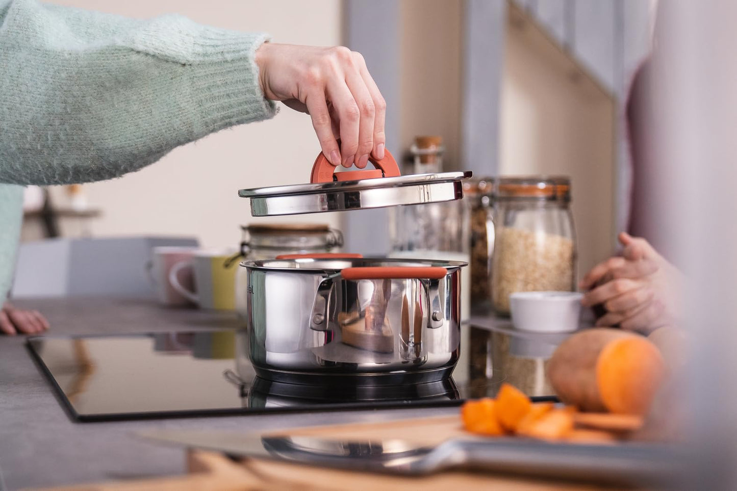 Tefal Opti'space Stainless Steel 6 Piece pots & Pans Set stewpots 18/20cm +lids Frying Pans 24/28cm, All hobs Compatible Including Induction, G720S604