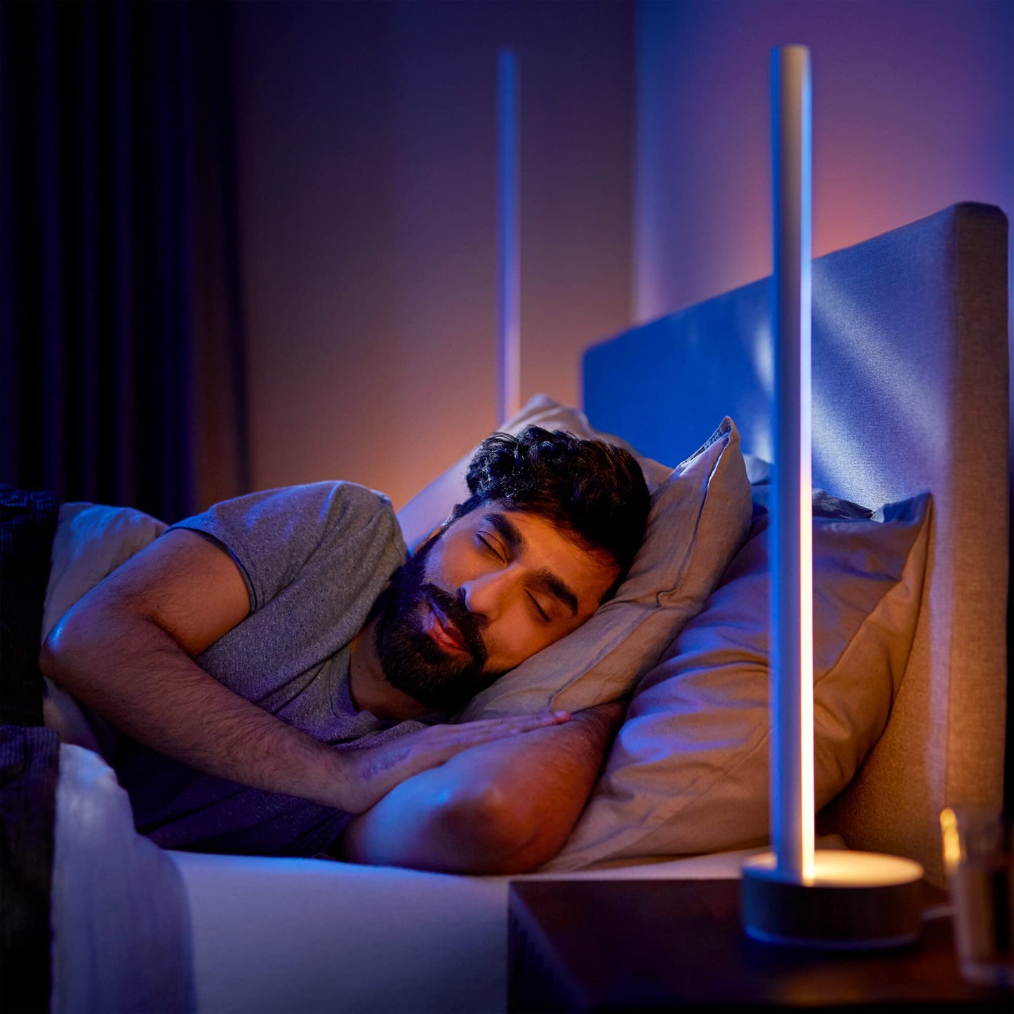 Philips Hue White & Color Ambiance Gradient Signe LED Stehleuchte