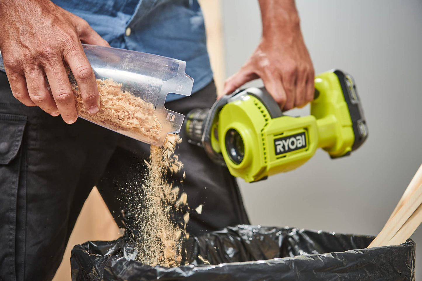 Ryobi - Handheld Vacuum Cleaner 18V - 4.24 kPa Expandable Tube and Numerous Accessories