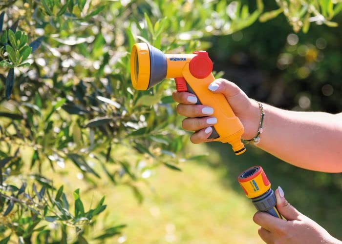 HOZELOCK - Watering Kit Superhoze City 7.5m : Ideal for Small Spaces, Balconies, Terraces, Expandable Hose, Up to 3X Original Length (max 7.5m), 2 Aquastop Fittings: Ready to Use [100-100-215]