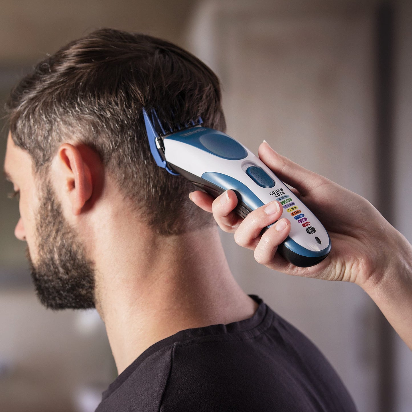 Wahl Colour Pro Cordless Clipper, Hair Clippers for Men, Men’s Head Shaver, Colour Coded Guide Combs, Clippers for Family Hair Cuts, Easy Home Haircutting